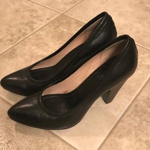 Frye Regina Pump